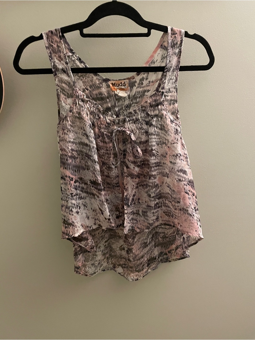 Mudd Pink and Gray Printed Tie-Front Sleeveless Blouse